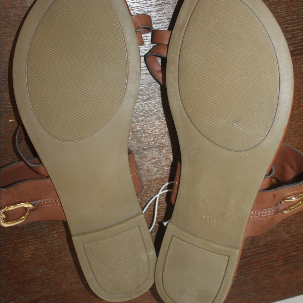 GBG Los Angeles 7.5 NEW Brown Leather Toe Insert Sandals with Gold Chain - Picture 5 of 13